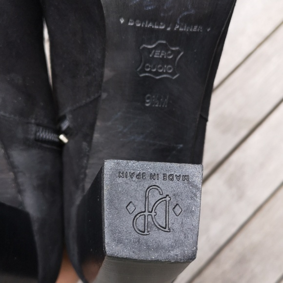 Donald J Pliner suede strappy heels - Picture 13 of 16